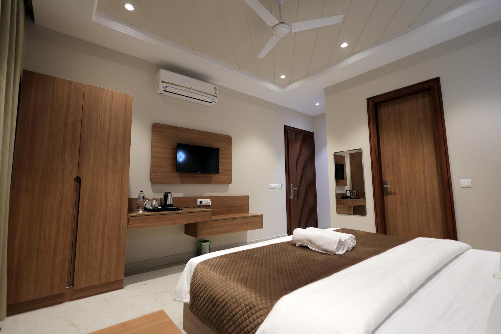 Hotel Regal Palm โมราดาบัด ภายนอก รูปภาพ